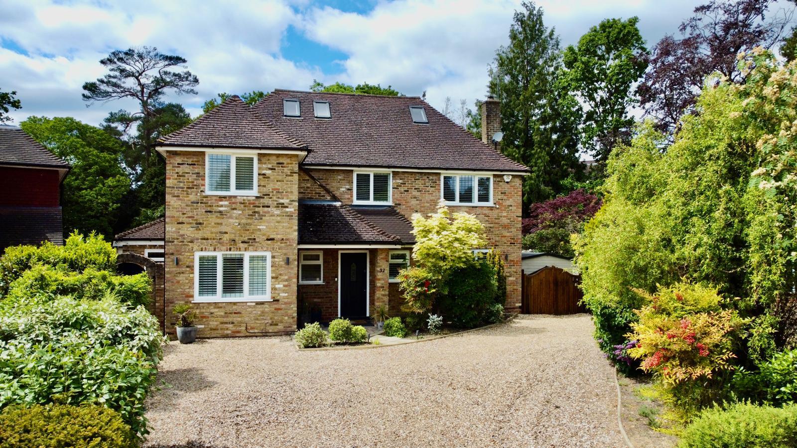 Foxhill Crescent, Camberley